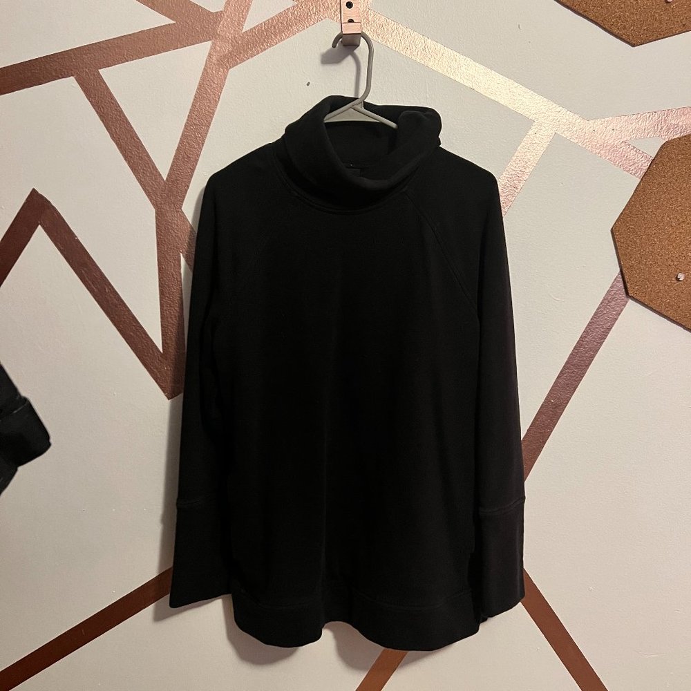 Lululemon Turtleneck Sweatshirt - Women's Large- with THUMBHOLES & POCKETS